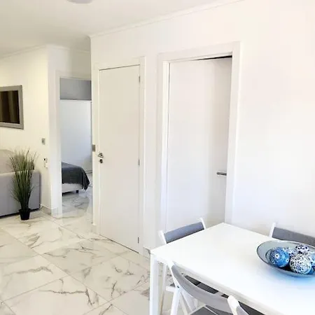 Vilanova Eight * Албуфейра